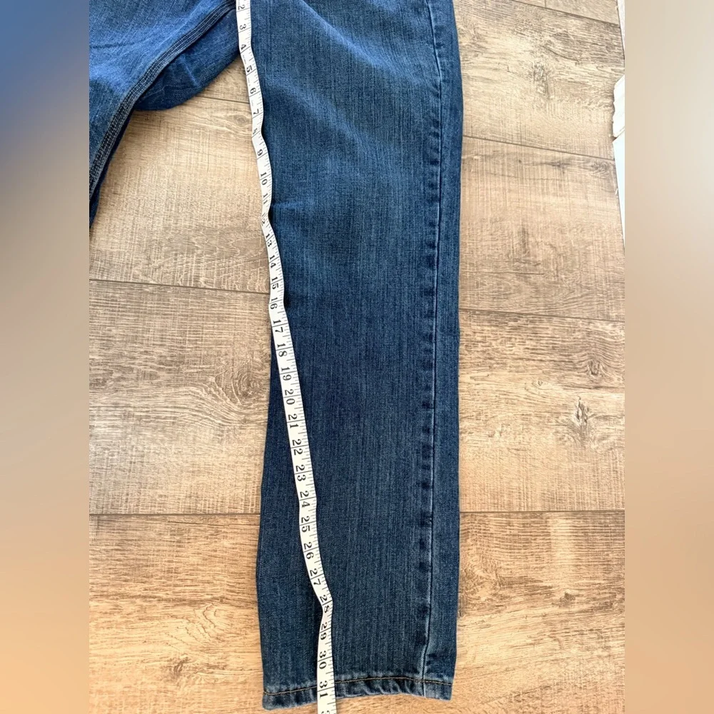 Carhartt Straight Traditional Fit Medium Wash Men’s Jeans 34 x 32